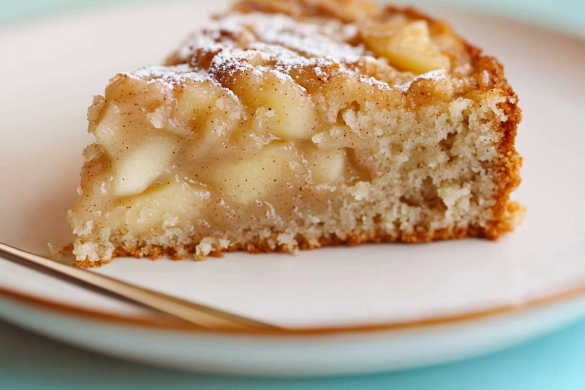 Cinnamon Apple Delight Cake