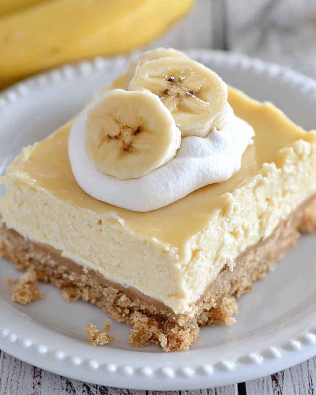Banana-Delight-Cheesecake-Bars.webp